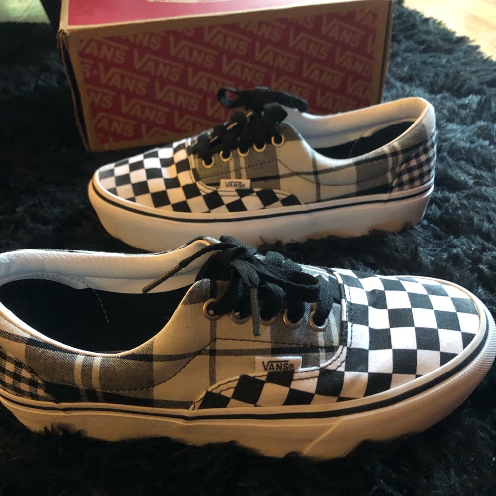 VANS Era Platform Sneaker.